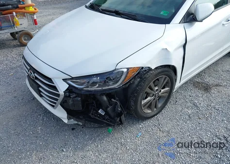 2018 Hyundai Elantra Value Edition z USA, uszkodzony, nr VIN 5NPD84LF0JH213925